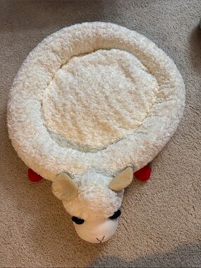 Lamb Chop Pet Bed by